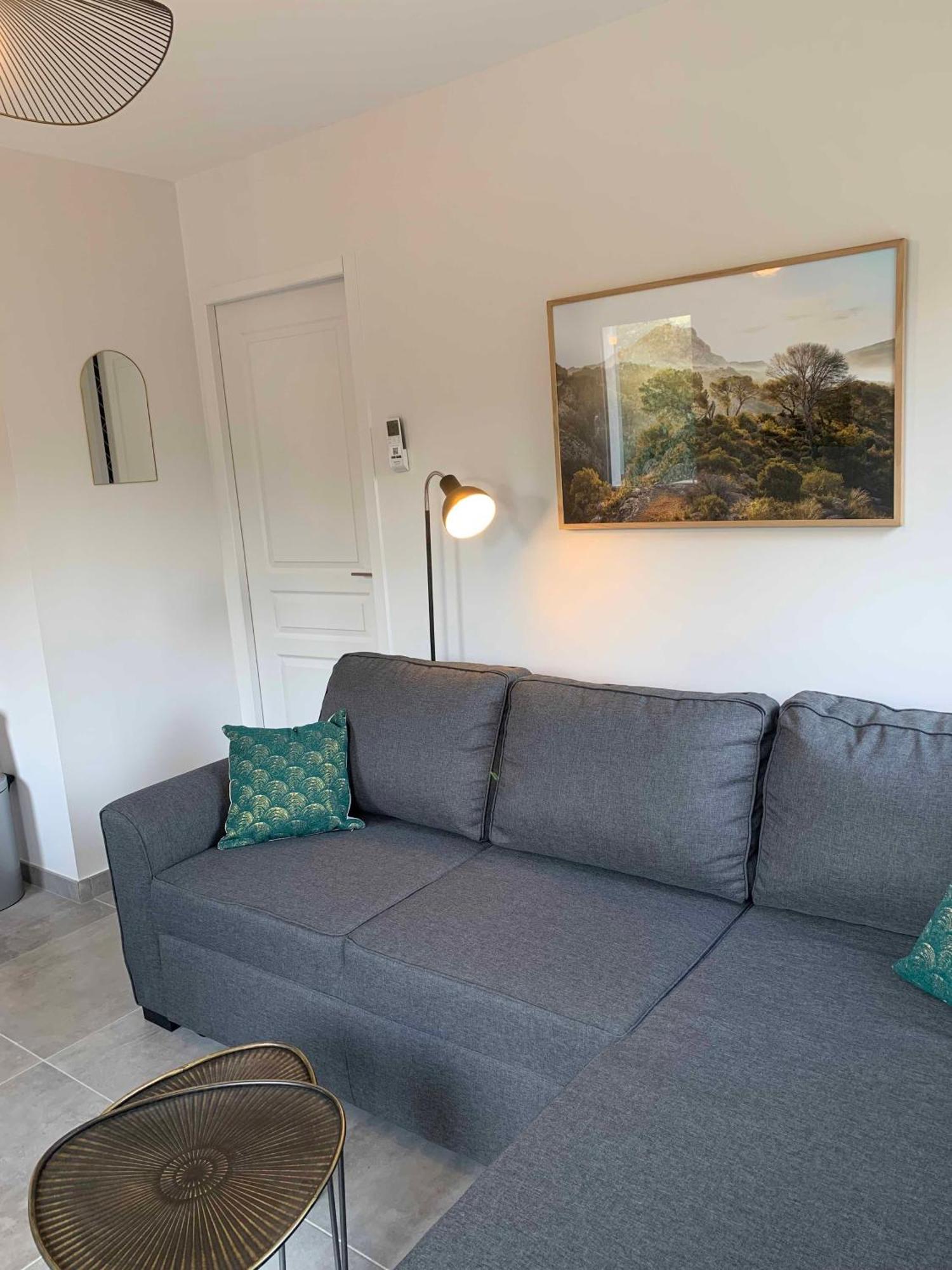 הוילה קוקורון Le Cabanon De Livia Avec Piscine Privee מראה חיצוני תמונה