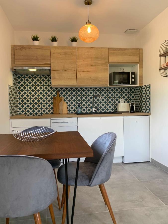 הוילה קוקורון Le Cabanon De Livia Avec Piscine Privee מראה חיצוני תמונה