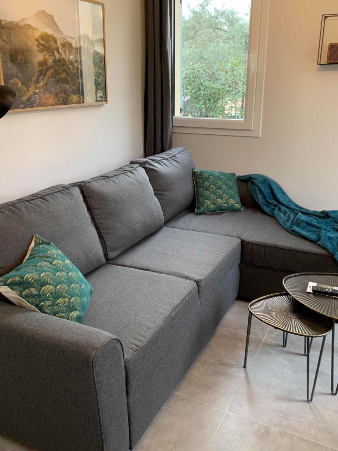 הוילה קוקורון Le Cabanon De Livia Avec Piscine Privee מראה חיצוני תמונה