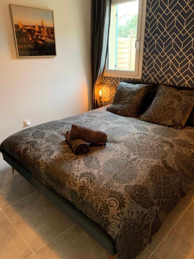 הוילה קוקורון Le Cabanon De Livia Avec Piscine Privee מראה חיצוני תמונה