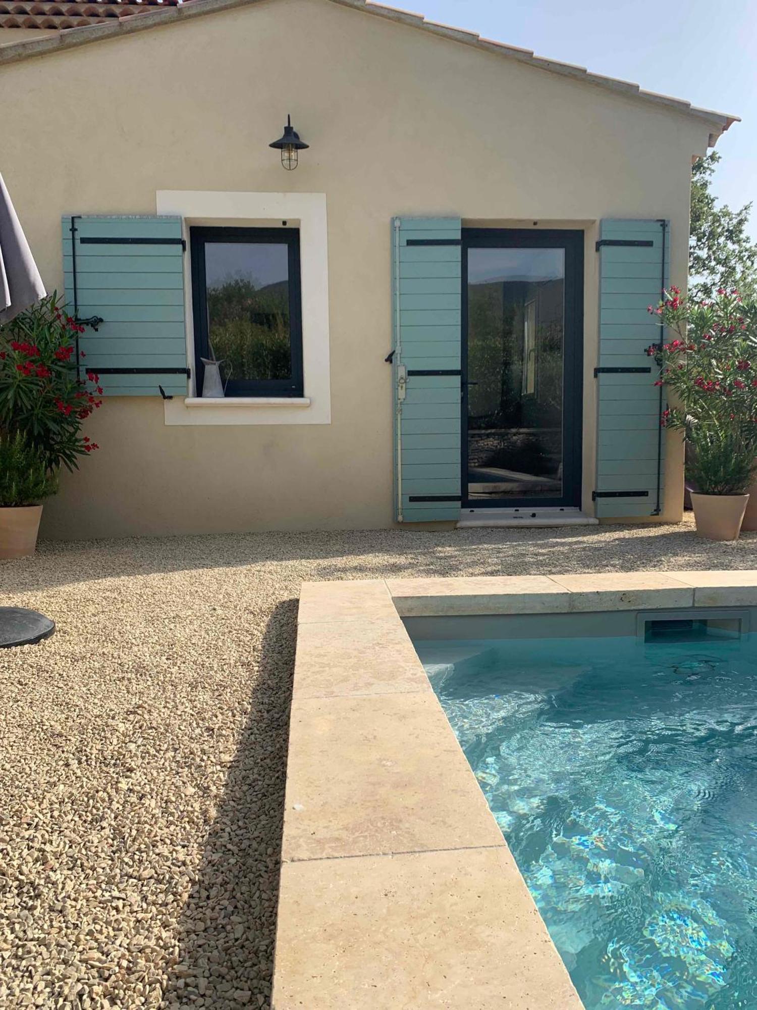 הוילה קוקורון Le Cabanon De Livia Avec Piscine Privee מראה חיצוני תמונה